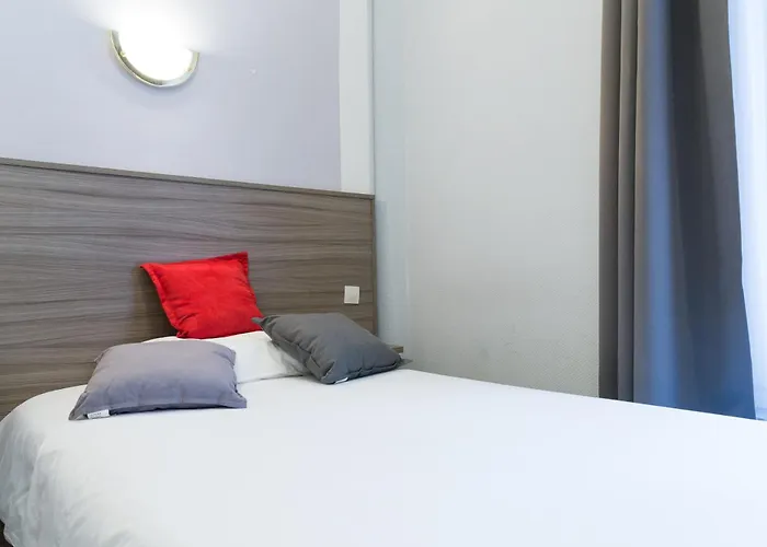 Panam Hotel - Place Gambetta-Mairie de gambetta